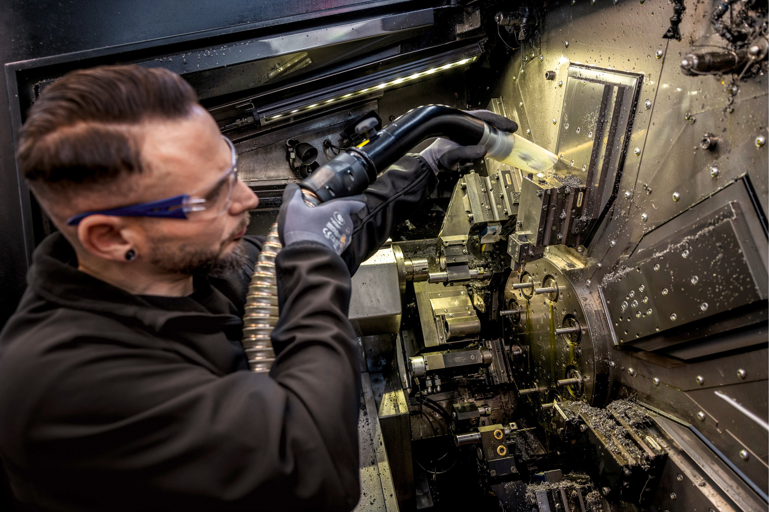 Kärcher Industriesauger IVR-L 65/24-2 mit Zubehoer