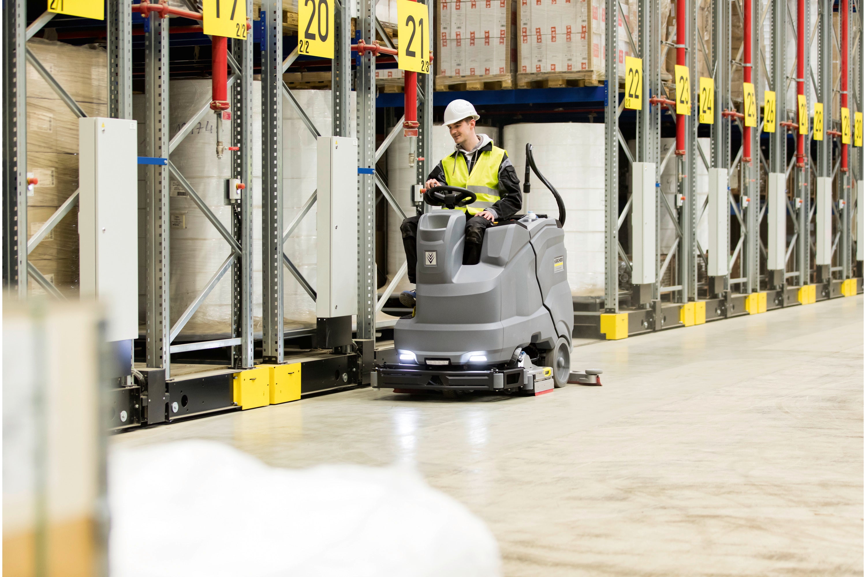 Kärcher Aufsitz-Scheuersaugmaschine B 150 R Bp Pack+170Ah AGM+R85