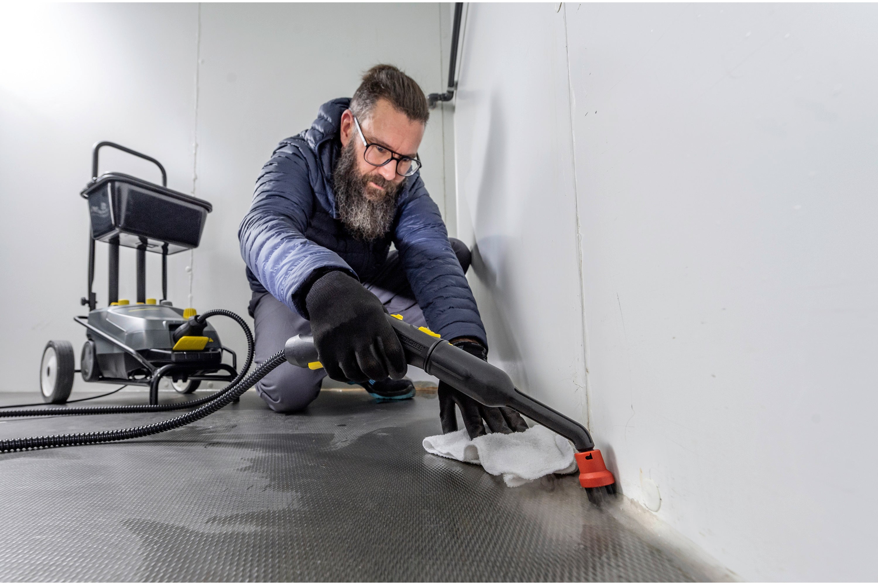 Kärcher Dampfreiniger SG 4/4