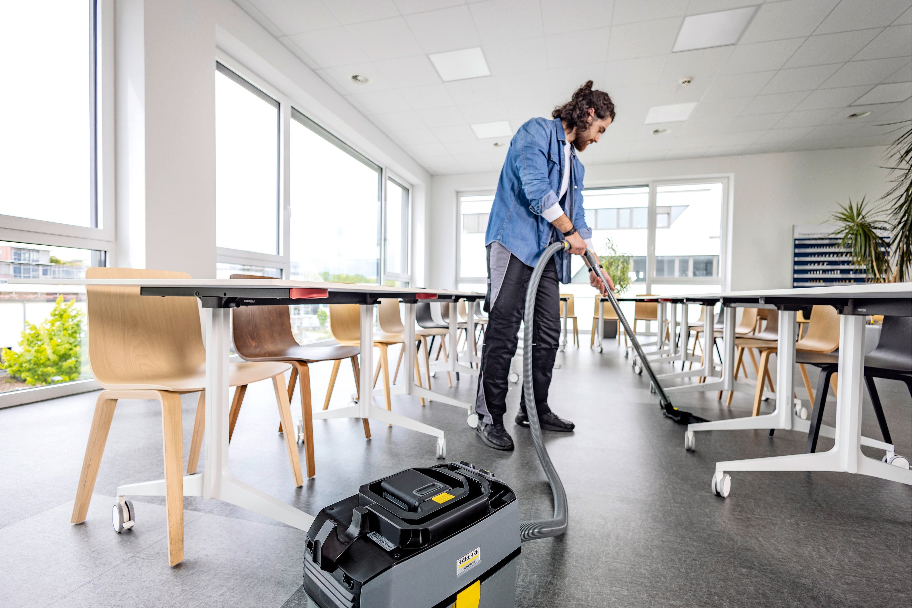 Kärcher Staubsauger T 10/1 Bp