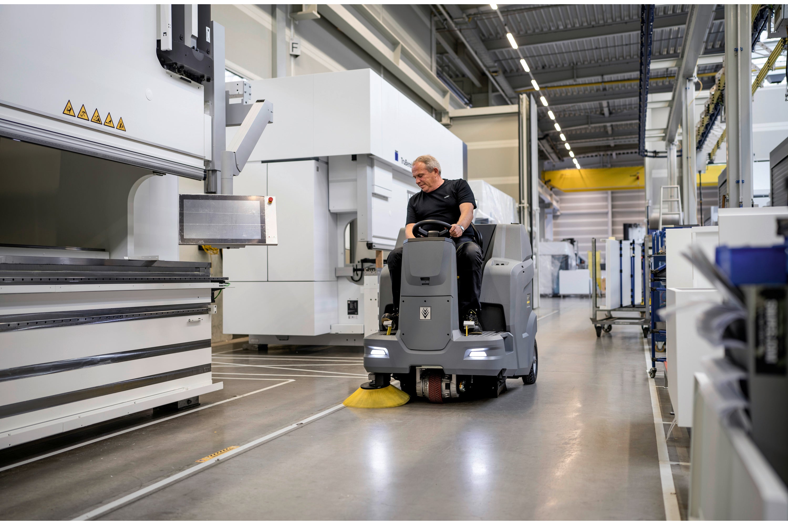 Kärcher Kehrsaugmaschine  KM 100/120 R Bp Pack 160Ah Li+FC