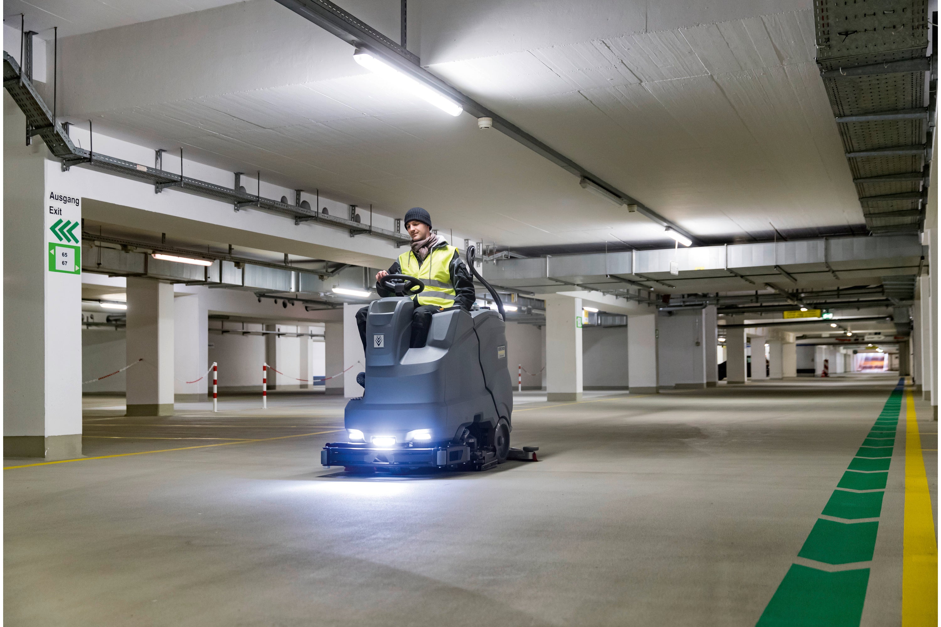Kärcher Aufsitz-Scheuersaugmaschine B 150 R Bp Pack+170Ah AGM+D 90