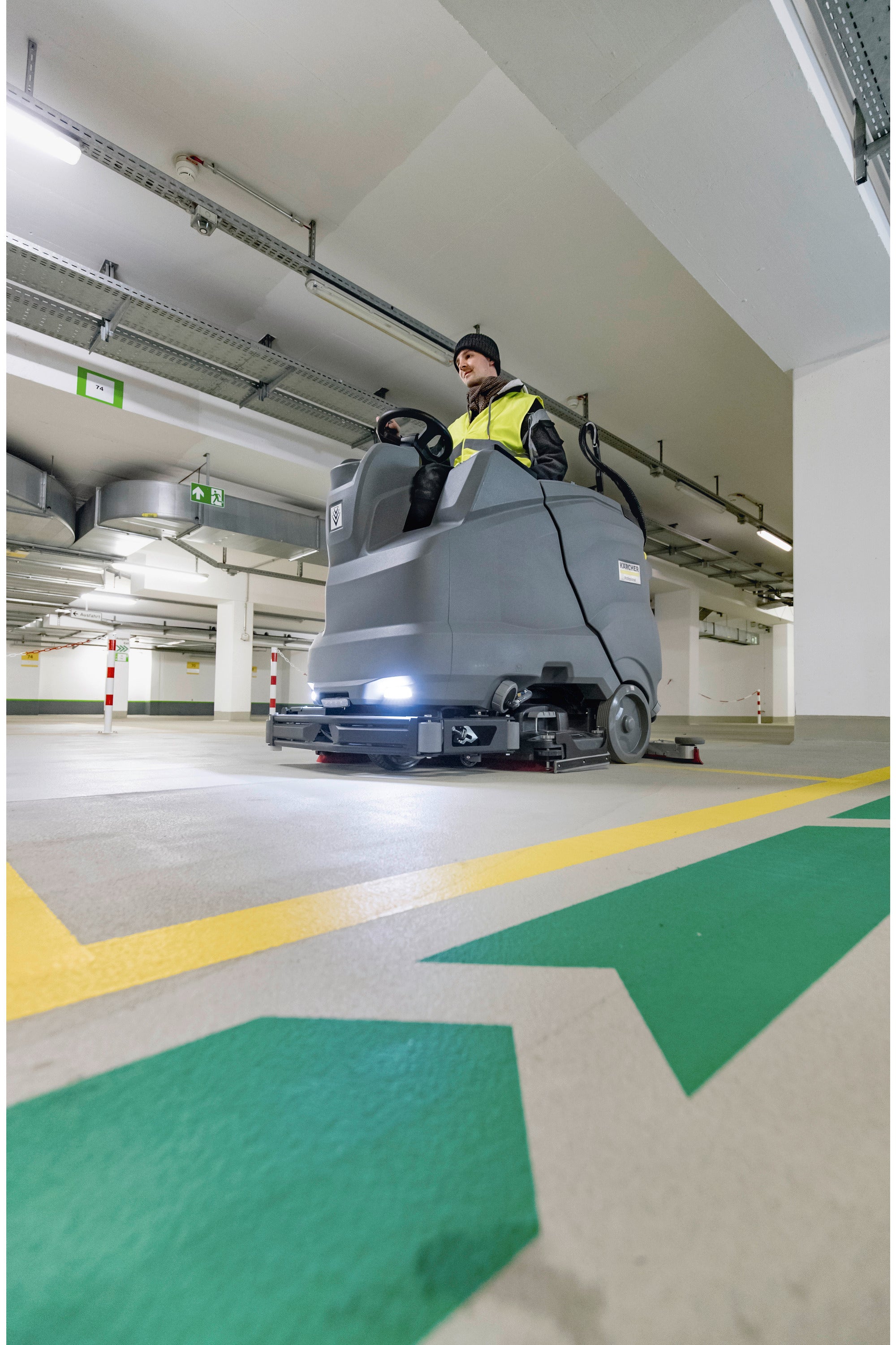 Kärcher Aufsitz-Scheuersaugmaschine B 150 RBpPackAdvDoseFleet+240AhWet+D90