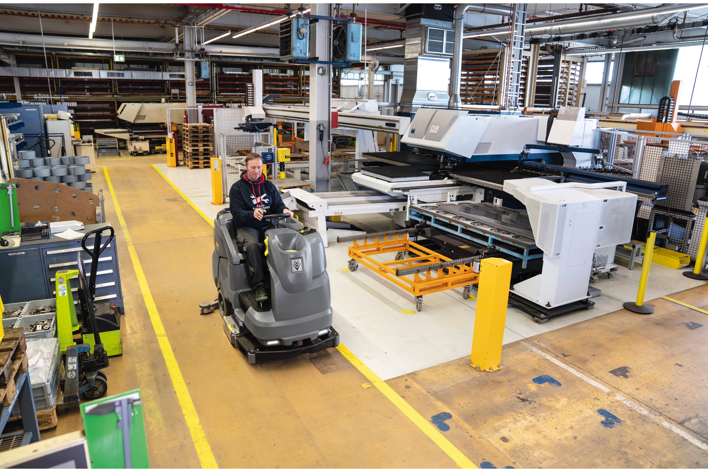 Kärcher Aufsitz-Scheuersaugmaschine B 220 R Bp Pack DOSE+SB+240Ah Wet+Ri+R85