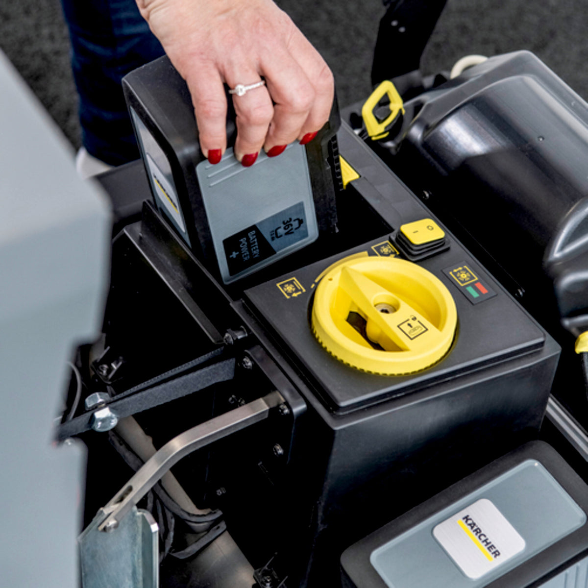 Kärcher Teppichkehrsaugmaschine CVS 65/1 Bp